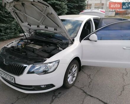 Білий Шкода Суперб, об'ємом двигуна 1.8 л та пробігом 162 тис. км за 11700 $, фото 4 на Automoto.ua