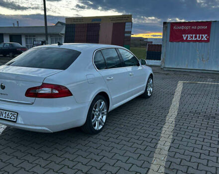 Шкода Суперб 2013 у Чернівцях на Automoto.ua Білий Шкода Суперб, об'ємом двигуна 1.8 л та пробігом 170 тис. км за 11800 $, фото 3 на Automoto.ua