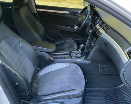 Белый Шкода Суперб, объемом двигателя 1.8 л и пробегом 250 тыс. км за 10800 $, фото 14 на Automoto.ua