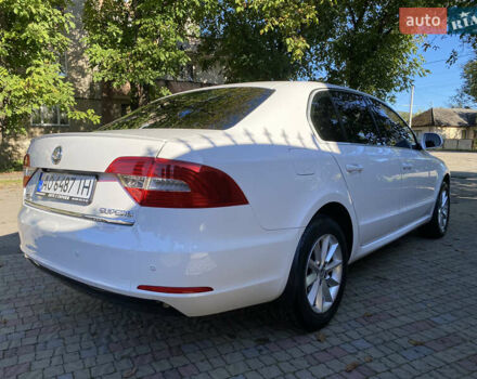Белый Шкода Суперб, объемом двигателя 1.8 л и пробегом 250 тыс. км за 10800 $, фото 2 на Automoto.ua