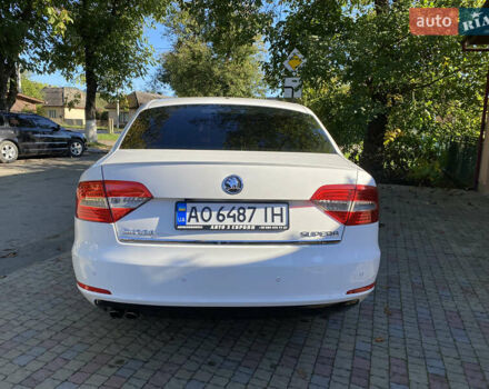 Белый Шкода Суперб, объемом двигателя 1.8 л и пробегом 259 тыс. км за 10700 $, фото 2 на Automoto.ua