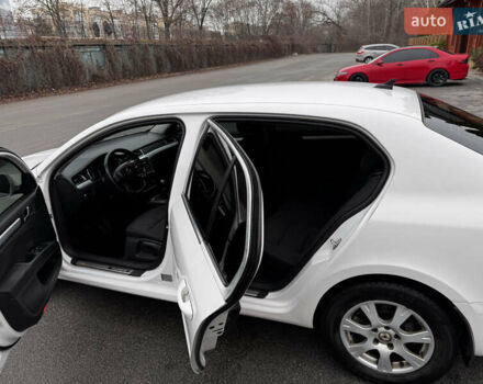 Белый Шкода Суперб, объемом двигателя 1.8 л и пробегом 428 тыс. км за 8999 $, фото 8 на Automoto.ua