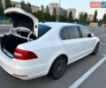 Белый Шкода Суперб, объемом двигателя 1.8 л и пробегом 196 тыс. км за 10500 $, фото 10 на Automoto.ua