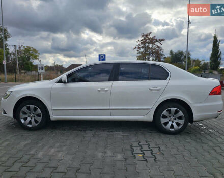 Білий Шкода Суперб, об'ємом двигуна 1.8 л та пробігом 255 тис. км за 11500 $, фото 8 на Automoto.ua
