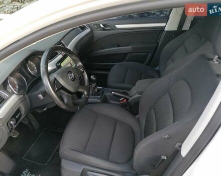 Білий Шкода Суперб, об'ємом двигуна 1.8 л та пробігом 162 тис. км за 11700 $, фото 13 на Automoto.ua