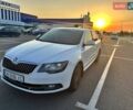 Белый Шкода Суперб, объемом двигателя 1.8 л и пробегом 196 тыс. км за 10500 $, фото 1 на Automoto.ua