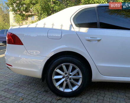 Белый Шкода Суперб, объемом двигателя 1.8 л и пробегом 250 тыс. км за 10800 $, фото 10 на Automoto.ua