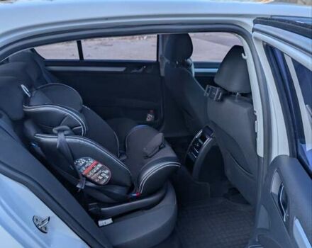 Белый Шкода Суперб, объемом двигателя 1.8 л и пробегом 140 тыс. км за 11300 $, фото 30 на Automoto.ua