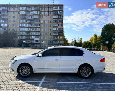 Білий Шкода Суперб, об'ємом двигуна 1.8 л та пробігом 179 тис. км за 11700 $, фото 5 на Automoto.ua