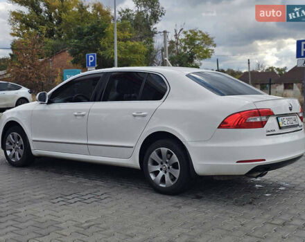 Білий Шкода Суперб, об'ємом двигуна 1.8 л та пробігом 255 тис. км за 11500 $, фото 2 на Automoto.ua