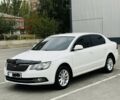 Білий Шкода Суперб, об'ємом двигуна 1.8 л та пробігом 299 тис. км за 8999 $, фото 1 на Automoto.ua