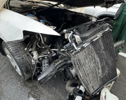 Шкода Суперб 2013 в Киеве на Automoto.ua Белый Шкода Суперб, объемом двигателя 1.97 л и пробегом 150 тыс. км за 3500 $, фото 6 на Automoto.ua