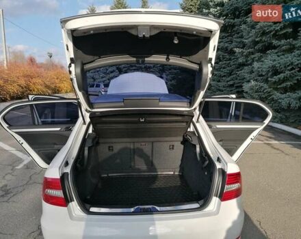 Білий Шкода Суперб, об'ємом двигуна 1.8 л та пробігом 162 тис. км за 11700 $, фото 8 на Automoto.ua