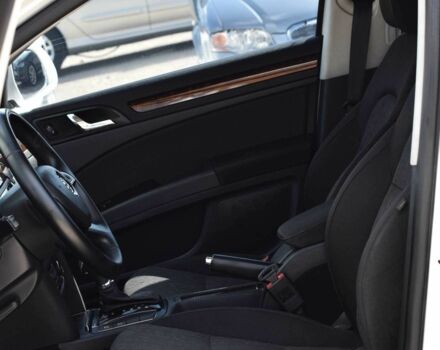 Білий Шкода Суперб, об'ємом двигуна 1.8 л та пробігом 255 тис. км за 10150 $, фото 8 на Automoto.ua