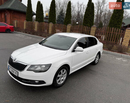 Белый Шкода Суперб, объемом двигателя 1.8 л и пробегом 428 тыс. км за 8999 $, фото 2 на Automoto.ua