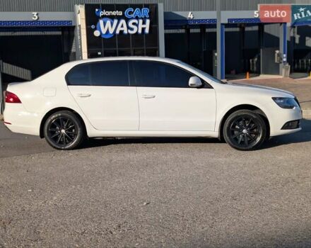 Белый Шкода Суперб, объемом двигателя 1.8 л и пробегом 140 тыс. км за 11300 $, фото 4 на Automoto.ua