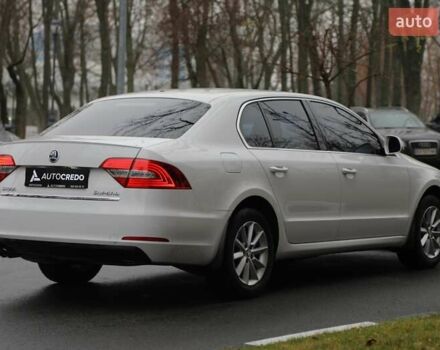 Белый Шкода Суперб, объемом двигателя 1.8 л и пробегом 162 тыс. км за 11500 $, фото 3 на Automoto.ua