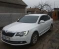 Белый Шкода Суперб, объемом двигателя 1.8 л и пробегом 170 тыс. км за 12500 $, фото 1 на Automoto.ua