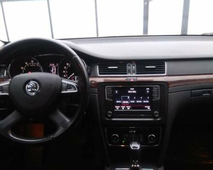 Белый Шкода Суперб, объемом двигателя 1.8 л и пробегом 170 тыс. км за 12500 $, фото 7 на Automoto.ua