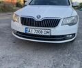 Белый Шкода Суперб, объемом двигателя 1.8 л и пробегом 262 тыс. км за 13500 $, фото 2 на Automoto.ua