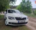 Белый Шкода Суперб, объемом двигателя 1.6 л и пробегом 170 тыс. км за 10500 $, фото 1 на Automoto.ua