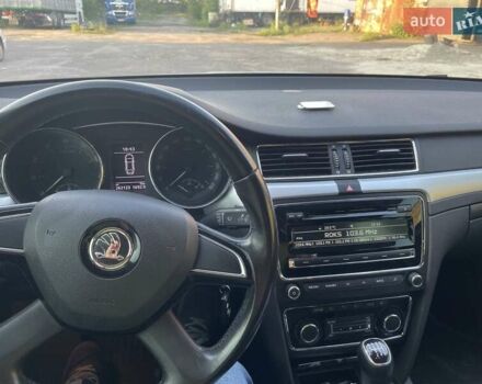 Белый Шкода Суперб, объемом двигателя 1.8 л и пробегом 262 тыс. км за 13500 $, фото 4 на Automoto.ua