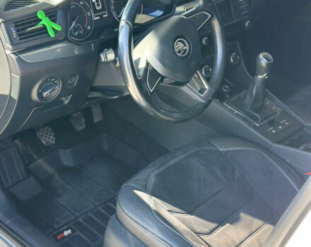 Белый Шкода Суперб, объемом двигателя 1.6 л и пробегом 280 тыс. км за 14500 $, фото 15 на Automoto.ua