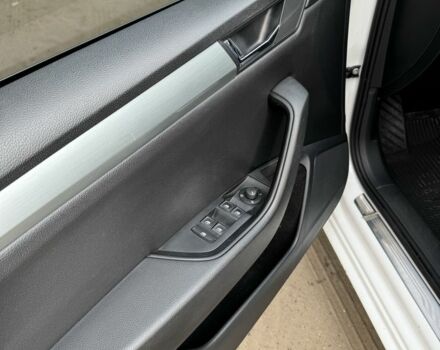 Белый Шкода Суперб, объемом двигателя 1.8 л и пробегом 170 тыс. км за 13500 $, фото 8 на Automoto.ua