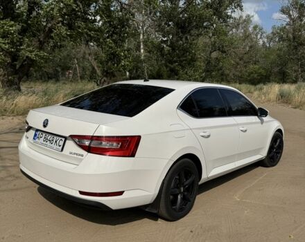 Белый Шкода Суперб, объемом двигателя 1.8 л и пробегом 170 тыс. км за 13500 $, фото 2 на Automoto.ua