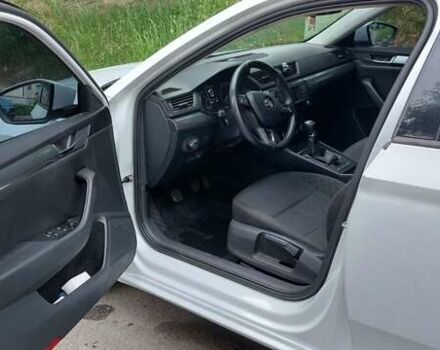Білий Шкода Суперб, об'ємом двигуна 2 л та пробігом 270 тис. км за 13350 $, фото 8 на Automoto.ua