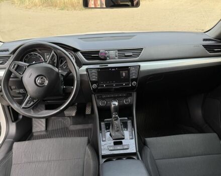 Белый Шкода Суперб, объемом двигателя 1.8 л и пробегом 170 тыс. км за 13500 $, фото 10 на Automoto.ua