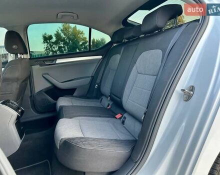 Білий Шкода Суперб, об'ємом двигуна 1.6 л та пробігом 220 тис. км за 15900 $, фото 18 на Automoto.ua