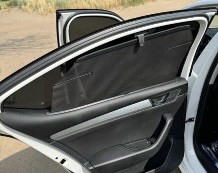 Белый Шкода Суперб, объемом двигателя 1.8 л и пробегом 170 тыс. км за 13500 $, фото 13 на Automoto.ua