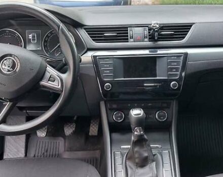 Білий Шкода Суперб, об'ємом двигуна 2 л та пробігом 270 тис. км за 13350 $, фото 10 на Automoto.ua