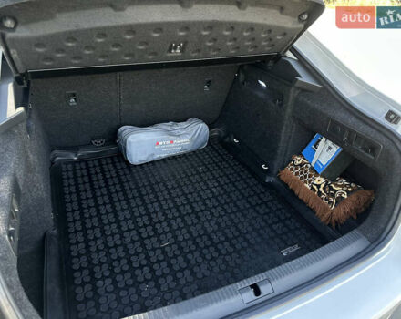 Белый Шкода Суперб, объемом двигателя 1.6 л и пробегом 280 тыс. км за 14500 $, фото 26 на Automoto.ua