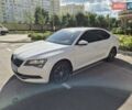 Белый Шкода Суперб, объемом двигателя 1.8 л и пробегом 250 тыс. км за 12000 $, фото 6 на Automoto.ua