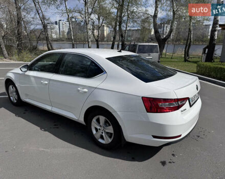 Белый Шкода Суперб, объемом двигателя 1.8 л и пробегом 130 тыс. км за 13800 $, фото 11 на Automoto.ua