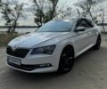Белый Шкода Суперб, объемом двигателя 1.8 л и пробегом 170 тыс. км за 13500 $, фото 6 на Automoto.ua