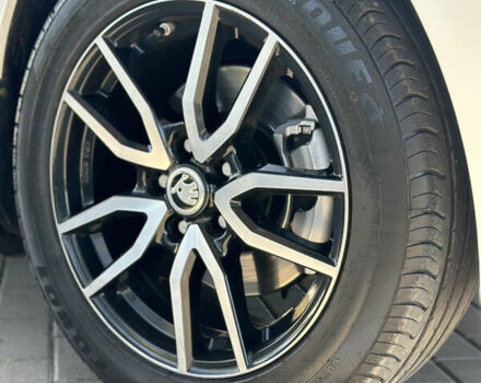 Белый Шкода Суперб, объемом двигателя 1.6 л и пробегом 280 тыс. км за 14500 $, фото 9 на Automoto.ua