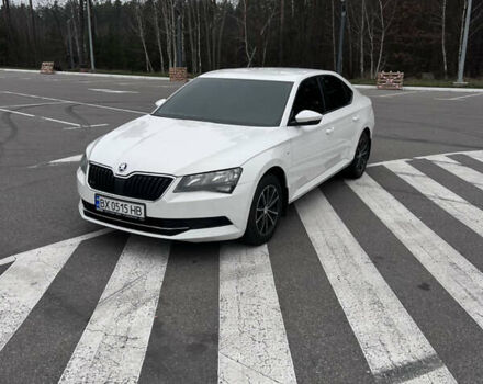 Белый Шкода Суперб, объемом двигателя 1.8 л и пробегом 258 тыс. км за 12999 $, фото 10 на Automoto.ua
