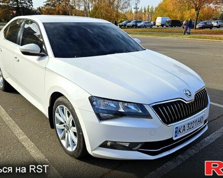 Белый Шкода Суперб, объемом двигателя 1.8 л и пробегом 170 тыс. км за 11900 $, фото 5 на Automoto.ua