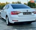 Білий Шкода Суперб, об'ємом двигуна 1.6 л та пробігом 220 тис. км за 15900 $, фото 17 на Automoto.ua