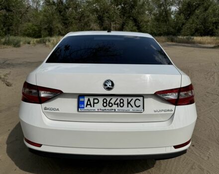 Белый Шкода Суперб, объемом двигателя 1.8 л и пробегом 170 тыс. км за 13500 $, фото 3 на Automoto.ua