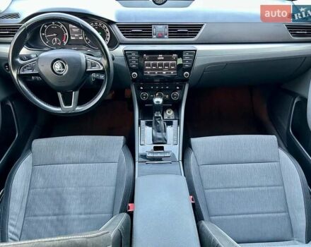 Білий Шкода Суперб, об'ємом двигуна 1.6 л та пробігом 220 тис. км за 15900 $, фото 26 на Automoto.ua