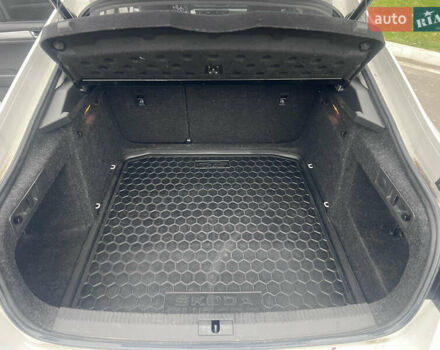 Белый Шкода Суперб, объемом двигателя 1.8 л и пробегом 258 тыс. км за 12999 $, фото 21 на Automoto.ua