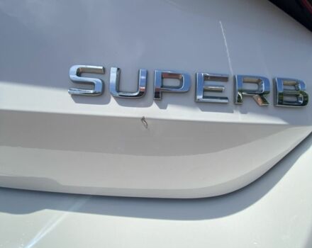 Белый Шкода Суперб, объемом двигателя 1.8 л и пробегом 120 тыс. км за 16900 $, фото 4 на Automoto.ua