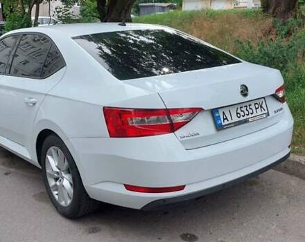 Білий Шкода Суперб, об'ємом двигуна 2 л та пробігом 270 тис. км за 13350 $, фото 2 на Automoto.ua