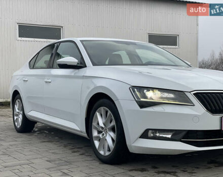 Белый Шкода Суперб, объемом двигателя 2 л и пробегом 255 тыс. км за 14999 $, фото 32 на Automoto.ua