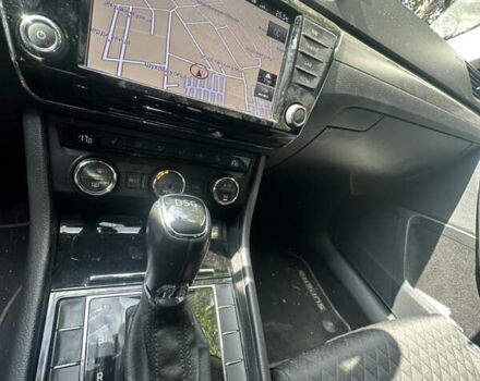 Белый Шкода Суперб, объемом двигателя 1.8 л и пробегом 209 тыс. км за 16500 $, фото 7 на Automoto.ua