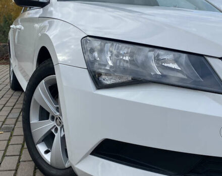 Білий Шкода Суперб, об'ємом двигуна 2 л та пробігом 212 тис. км за 13400 $, фото 14 на Automoto.ua